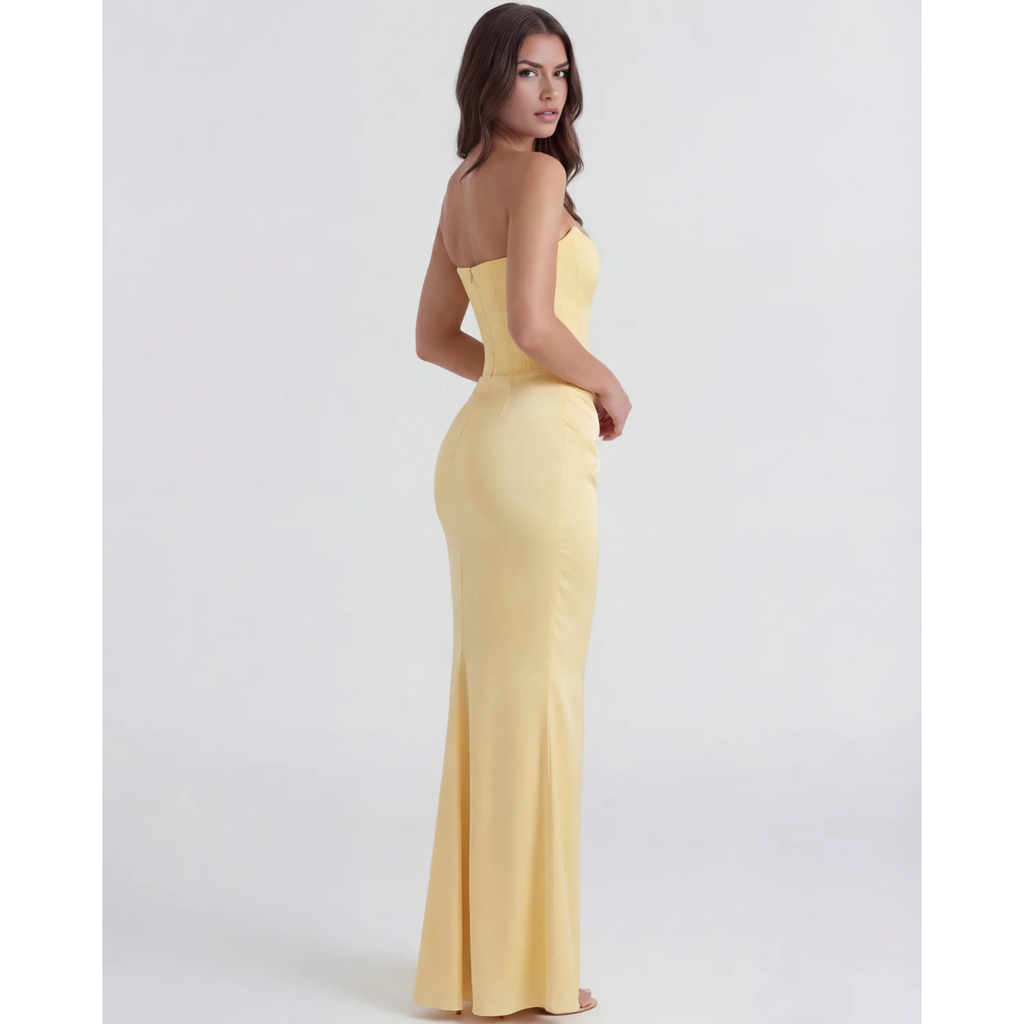 Velth | Vestido con corsé sin tirantes esculpido