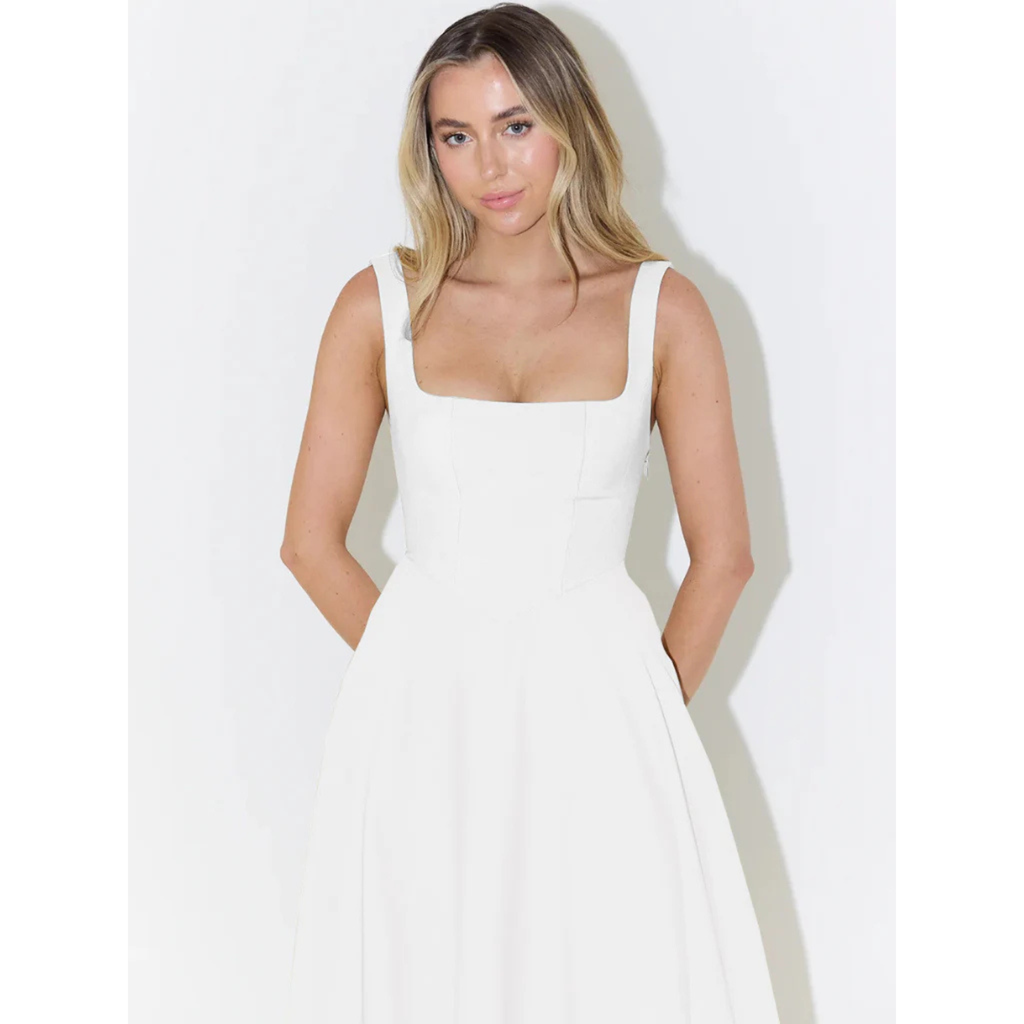 Velth | Vestido midi elegante con escote cuadrado